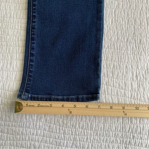 CALVIN KLEIN Straight Leg Blue Jeans Size 28X32 NWT. #0069 - Picture 10 of 13